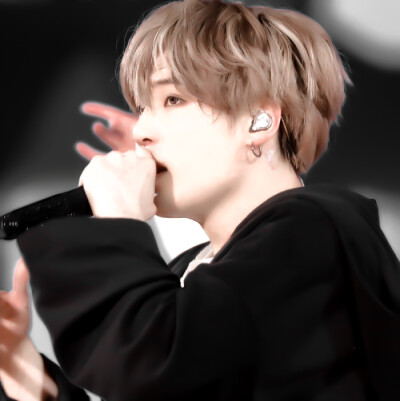 ●闵玧其
想跟我接吻吗
© _SUGALOVER_