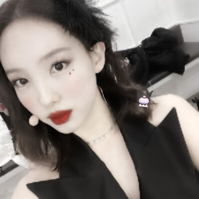  Nayeon*看遍不听经纬度城市的日落/.