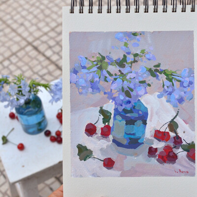 通透的花卉静物画面
＠：Lena Rivo