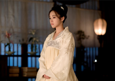 张佳宁 饰 盛如兰