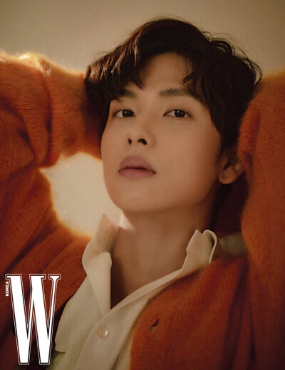 任时完
cr:WKorea