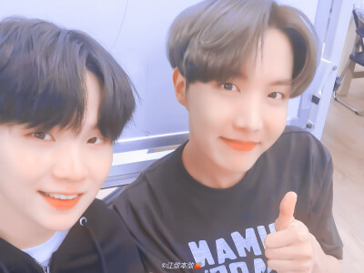 “糖锡十周年。”
-
#SOPE #糖锡er
老芙老其啦。