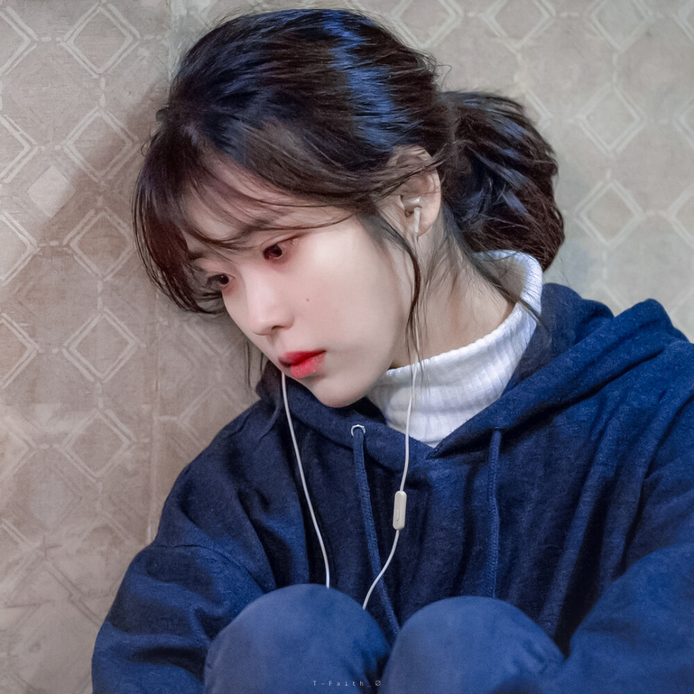 IU