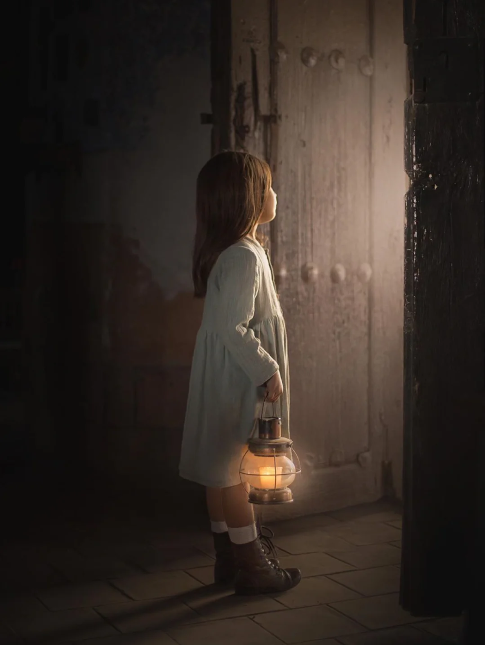 Nicole Kost|美国北卡罗来纳州摄影师
一个自学成才的摄影师，非常擅长儿童和自然摄影，一家人住在北卡罗莱纳州的乡下。
捕捉孩子的成长瞬间，留意四季的变幻，所有艺术的起源皆是生活。
