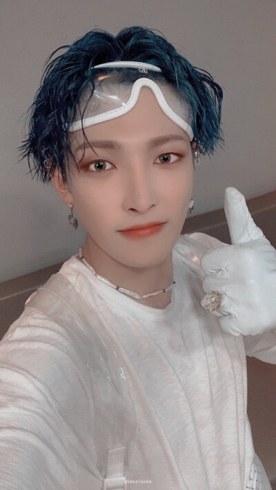 ATEEZ 金弘中