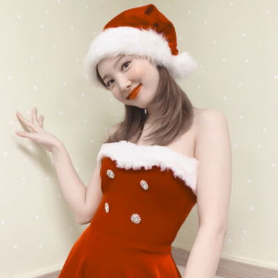 "Santa Tell Me"
二传注明江柚橙. 林娜琏.Nayeon. 