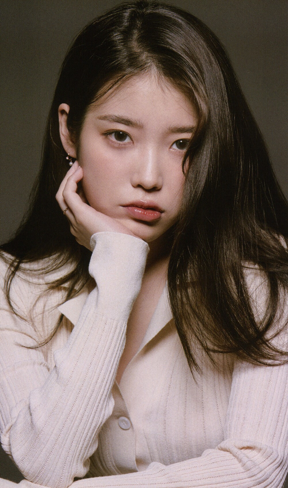 IU 李智恩