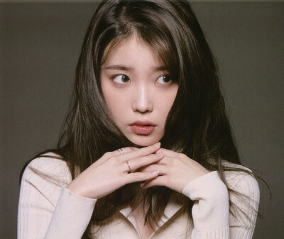 IU 李智恩