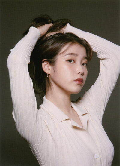 IU 李智恩