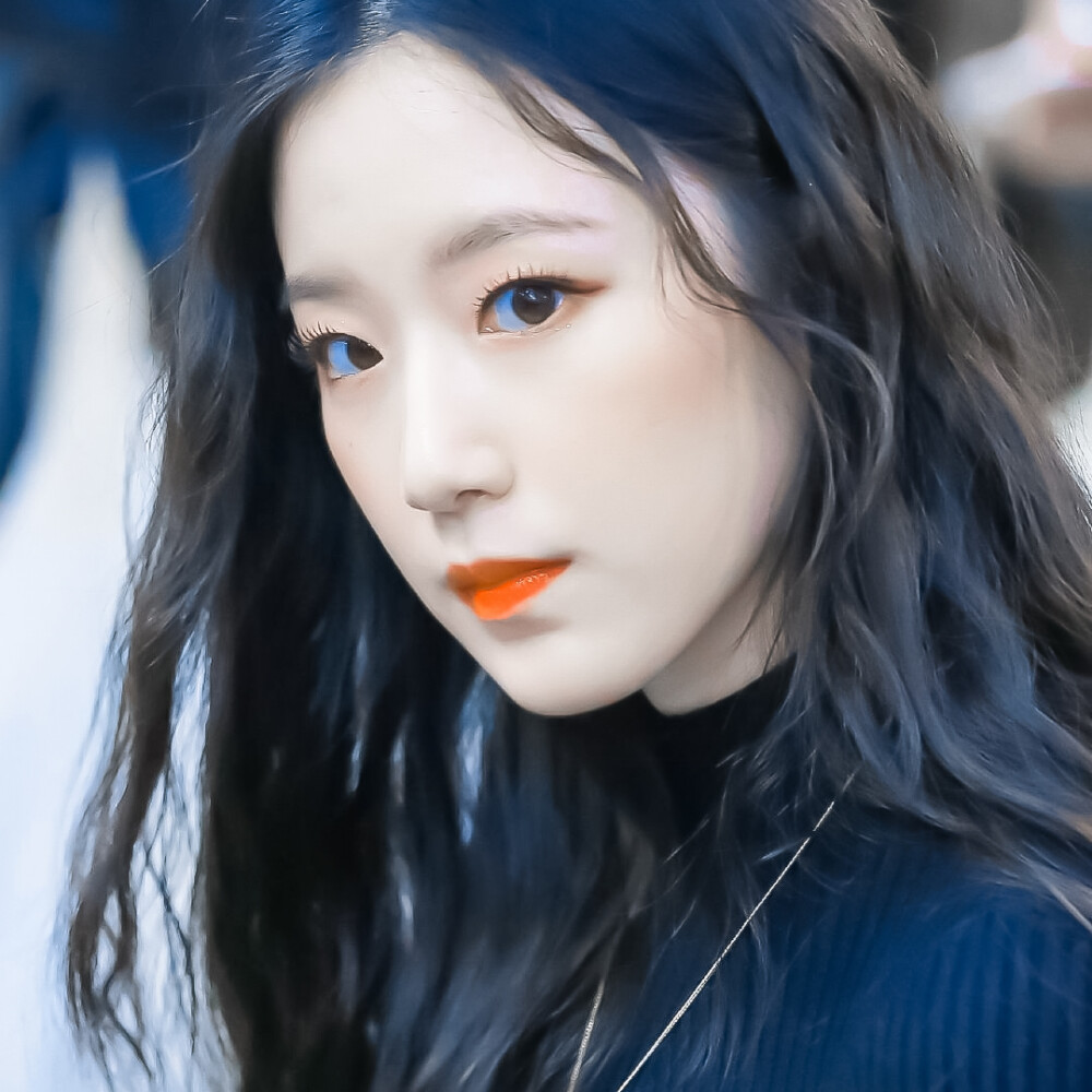  ▪葉舒華
●桃園市初の愛
◆驚きました
原©In a drawer
二传标明池肆染