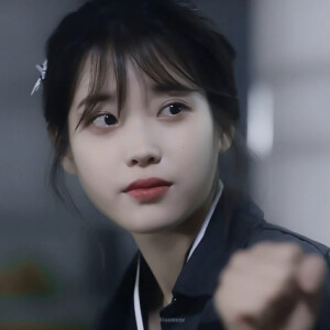   IU
