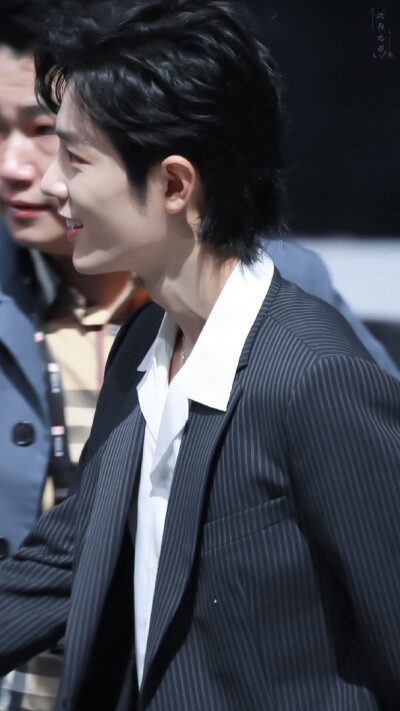 200108今日头条盛典｜肖战