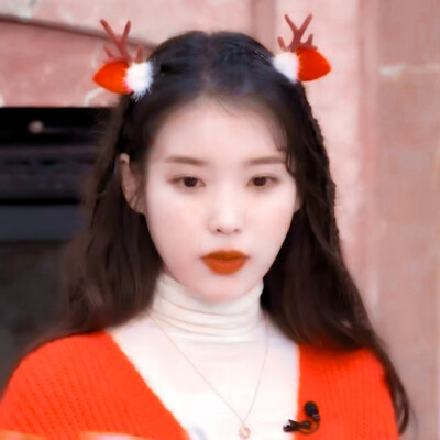 ［圣 诞 麋 鹿］
iu