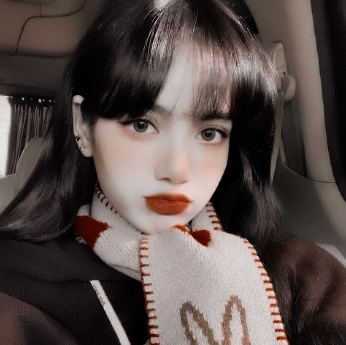 # Lisa｜ 原来被人在意也很沉重