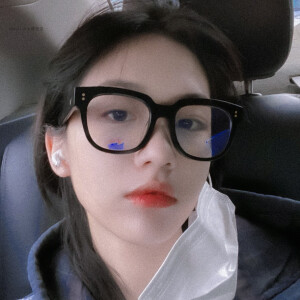 向涵之_
搬运微博小七碎觉觉