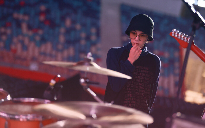 跨年花 大哥的后脑勺都是一道靓丽的风景线