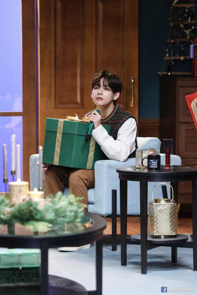 金泰亨
201230 官推➕小蓝书