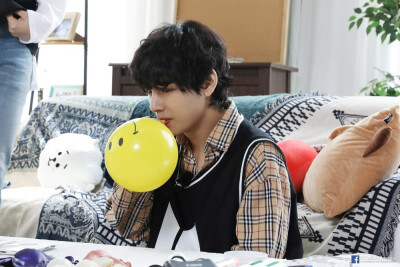 金泰亨
201230 官推➕小蓝书