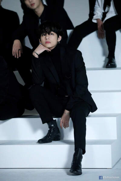 金泰亨
201230 官推➕小蓝书