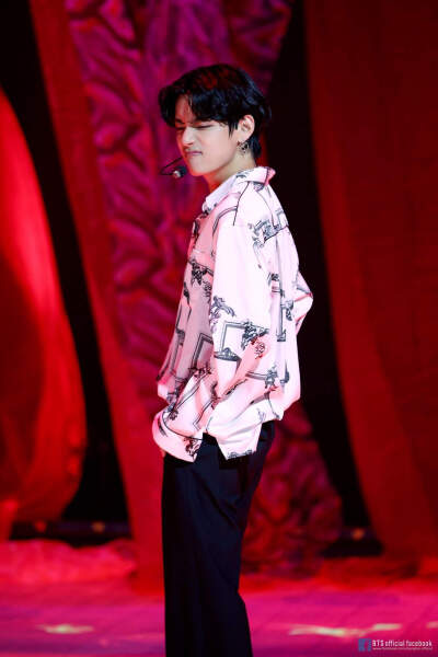 金泰亨
201230 官推➕小蓝书