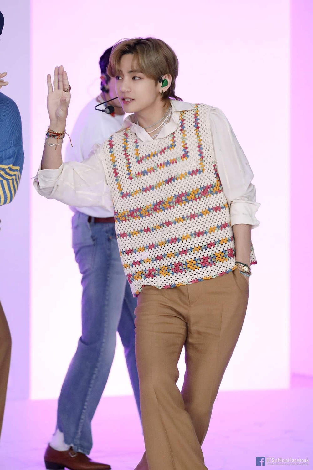 金泰亨
201230 官推➕小蓝书