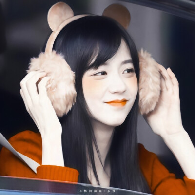 金智秀
cr.blackline_kr