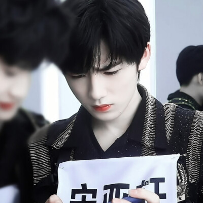 来！给你们展示一波！
诶？这个人怎么这么打啊！没关系我可以打回来！
原截江纪然
©苏旻玧