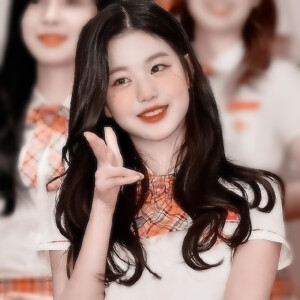 怕你们看不到我新的评论TT

发出截止的最后一组图  背景图妖九
下一次用修的图来和你们见面就不知道是什么时候啦！详见上一条  啵啵。
可以在评论区给我留言在私信也行啦~