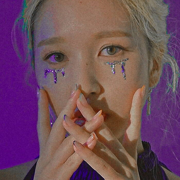 猜猜看吧，今天的我又是什么样的？
cr：朴念幼