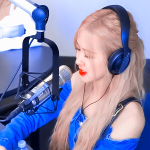 “在我这里 你的拥抱永远不落空​”
 原截余惠