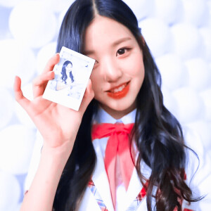 “在我这里 你的拥抱永远不落空​”
 原截余惠