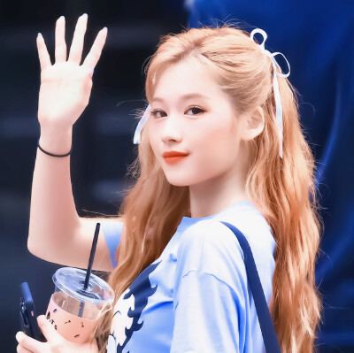 Sana
“想念就去见”
©sana_tzuyu