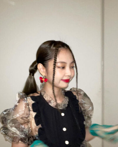 jennie新动态