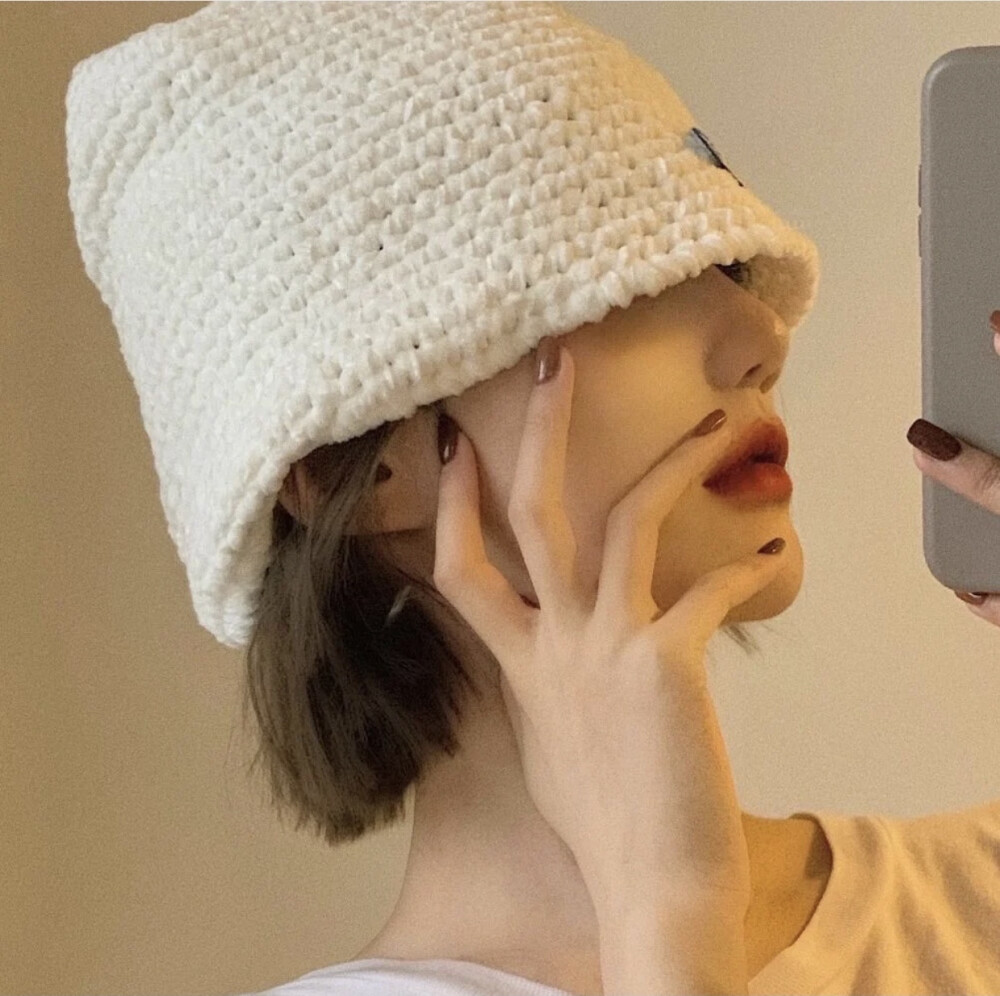 A.Lily。
自截帽子控女头。