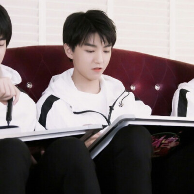 TFBOYS团头