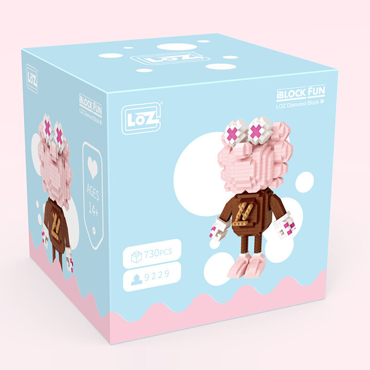 正版loz益智积木-LV KAWS
【颜色】以实物为准
【材质】塑胶
【包装】精美纸盒包装
【产品简介】本产品采用动漫形象设计。自己动手拼凑出图案，智力动脑，锻炼全局掌控能力。钻石颗粒更显精致，可以成为一款非常精美的装饰用品。
