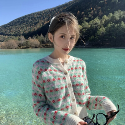 女生头像
lychee自截