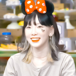 金泰妍
原江纪然