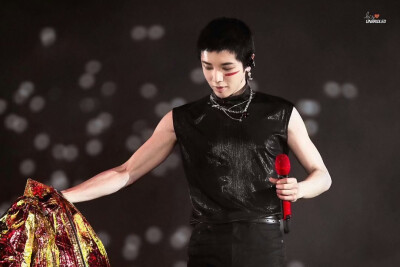 是花花啊
瘦瘦的身体大大的能量