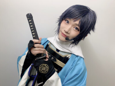 刀剑乱舞音乐剧
刀音五周年記念 壽乱舞音曲祭
三日月宗近役 黑羽麻璃央
小狐丸役 北園 涼
加州清光役 佐藤流司
大和守安定役 烏越裕貴
和泉守兼定役 有澤樟太郎
蜂須賀虎徹役 高橋健介
长曾弥虎彻役 伊万里有
蜻蛉…