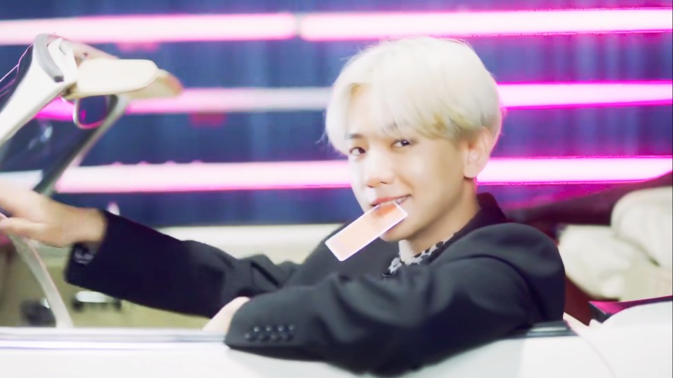 边伯贤橙光素材
《Get You Alone》MV自截修图