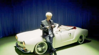 边伯贤橙光素材
《Get You Alone》MV自截修图