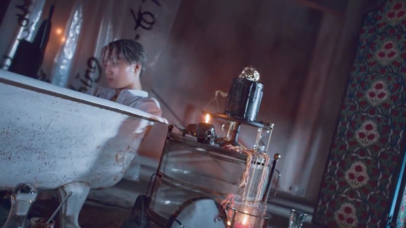 KAI金钟仁橙光素材
《Mmmh》MV自截修图