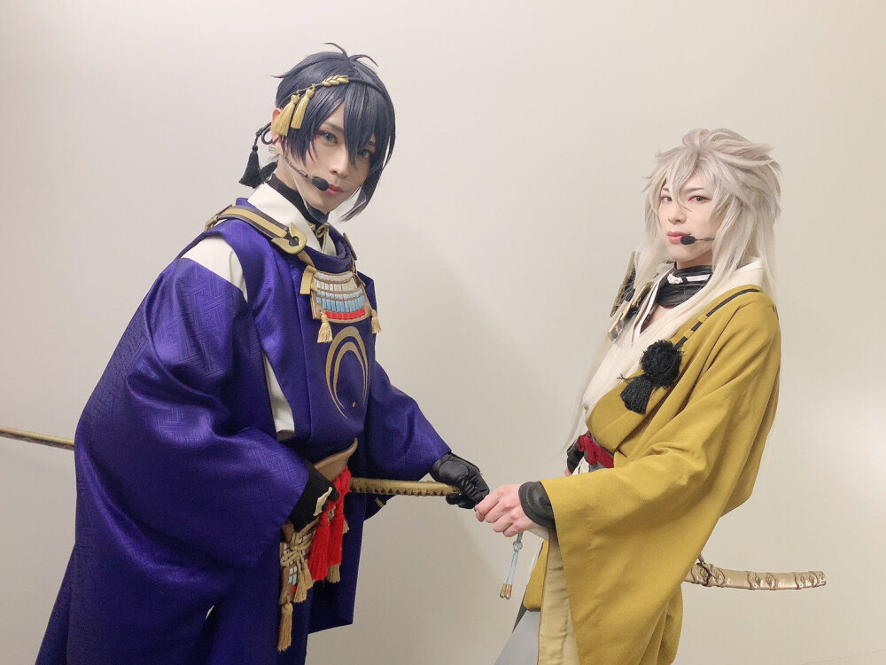 刀剑乱舞音乐剧
刀音五周年記念 壽乱舞音曲祭
三日月宗近役 黑羽麻璃央
小狐丸役 北園 涼
加州清光役 佐藤流司
大和守安定役 烏越裕貴
和泉守兼定役 有澤樟太郎
蜂須賀虎徹役 高橋健介
长曾弥虎彻役 伊万里有
蜻蛉切役 spi
大俱利伽羅役 牧島 輝
膝丸役 高野 光
陸奥守吉行役 田村 心
明石国行役 仲田博喜
鹤丸国永役 岡宮来夢
御手役 田中涼星
手切江役 田村升吾
桑名江役 福井巴也
松井江役 筆笹森裕貴
浦島虎撇役 糸川耀土郎
日向正宗役 石橋弘毅
豐前江役 立花裕大
