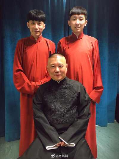 尚九熙＆何九华
他们_