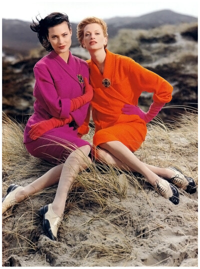 Shalom Harlow and Kristen McMenamy，1996 ​​​