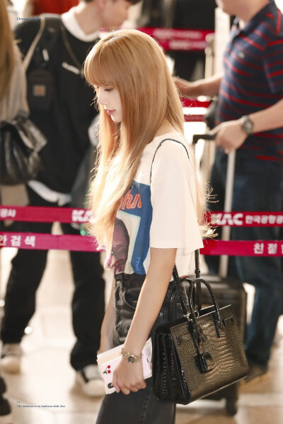 Lisa . ©️dreamofyou327