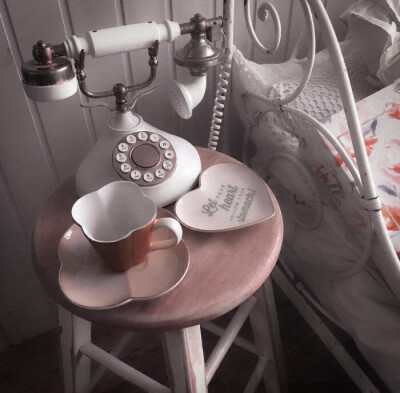 
/ Cat's Tea Party· lrene