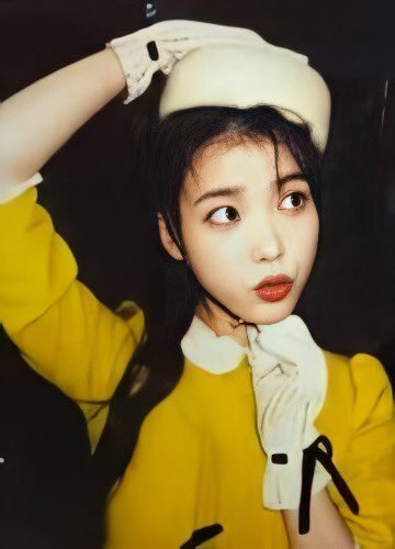 IU