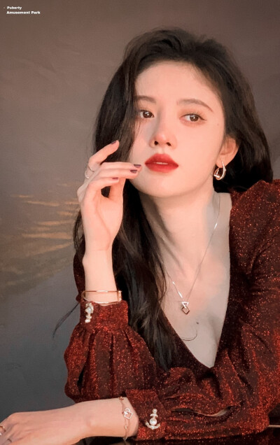 小鞠♡
cr微博@思春期与游乐园